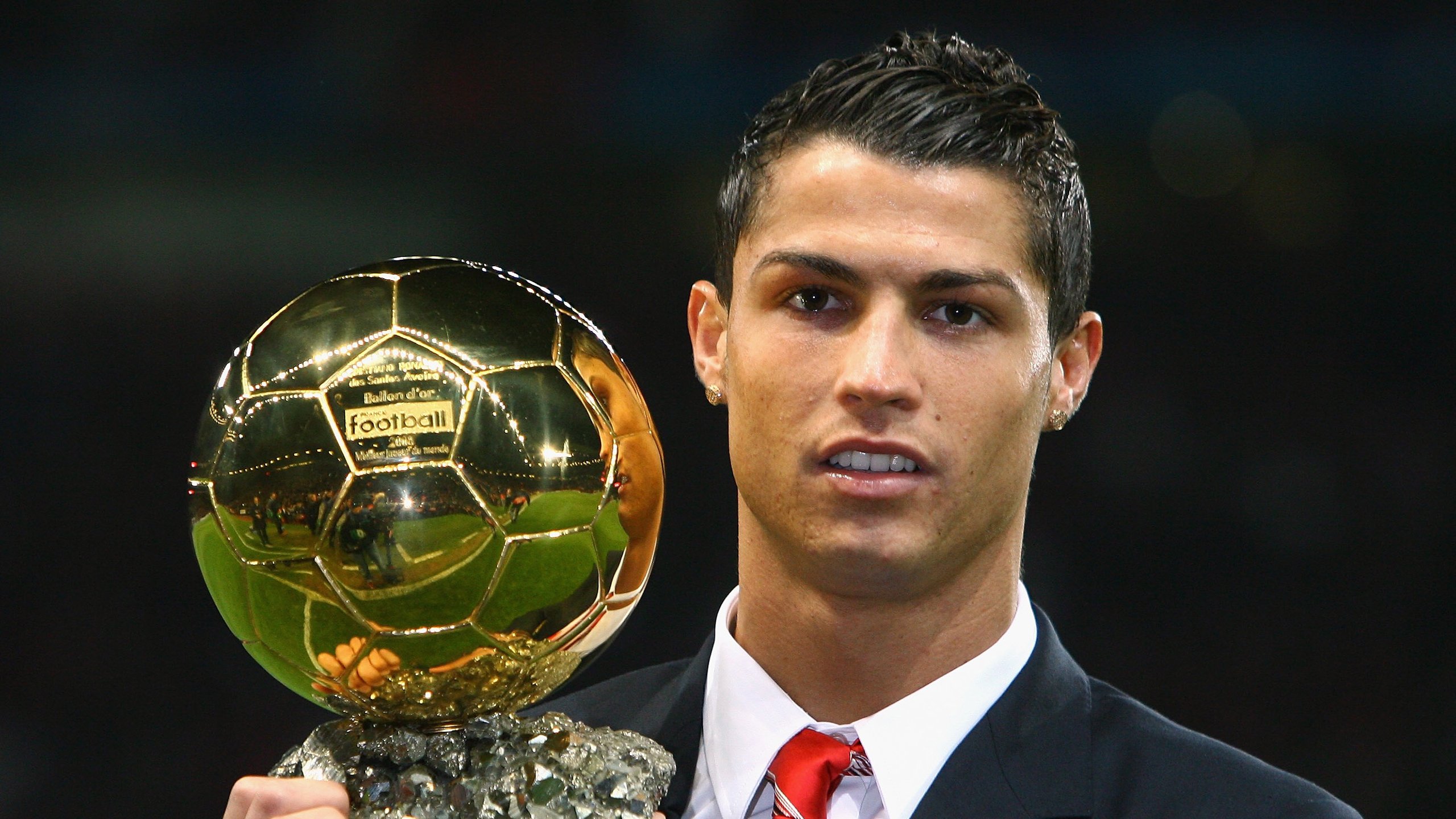 主力球员表现稳定,多球员贡献进球,球队的主力是什么位置